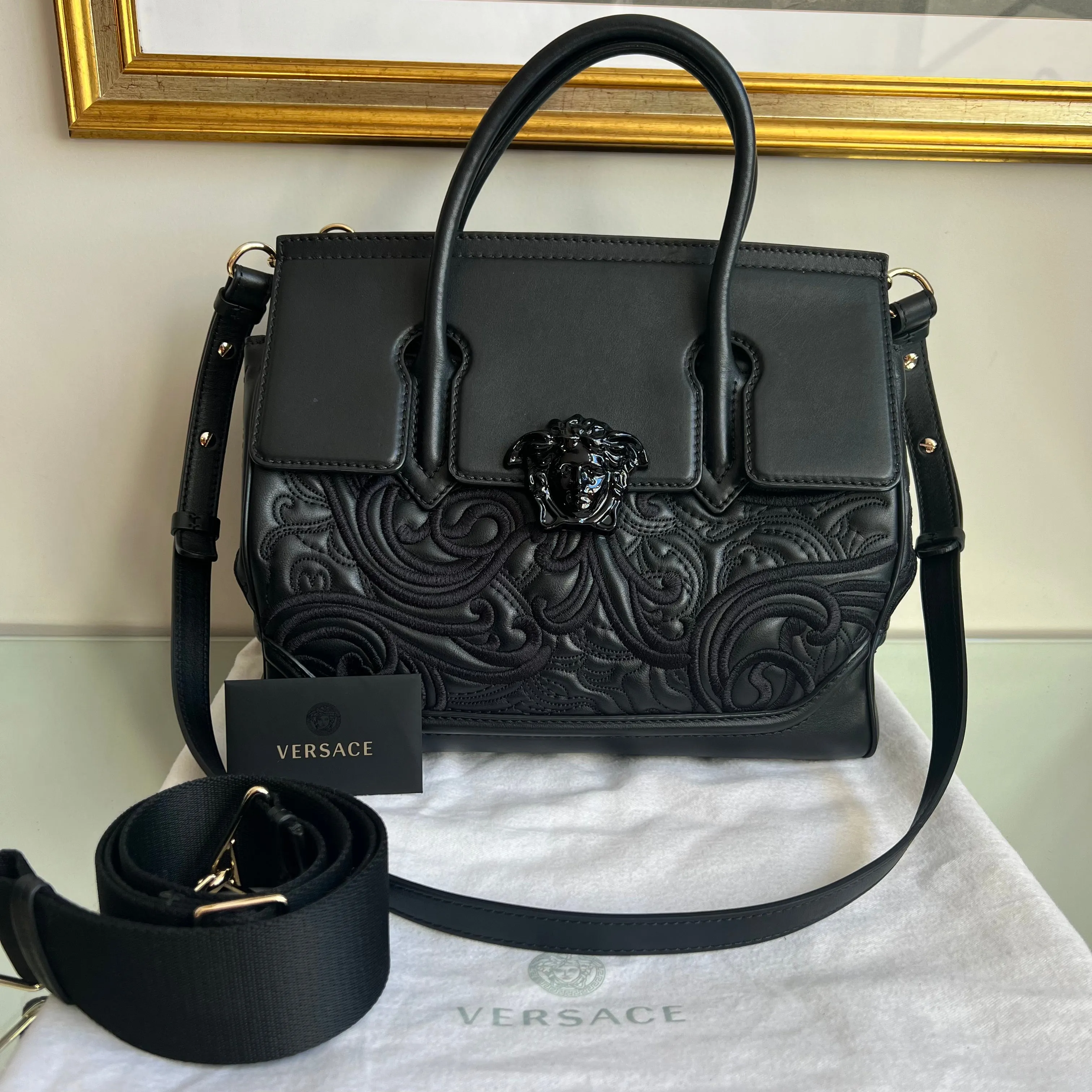 Bolsa Versace Palazzo Empire  Preta