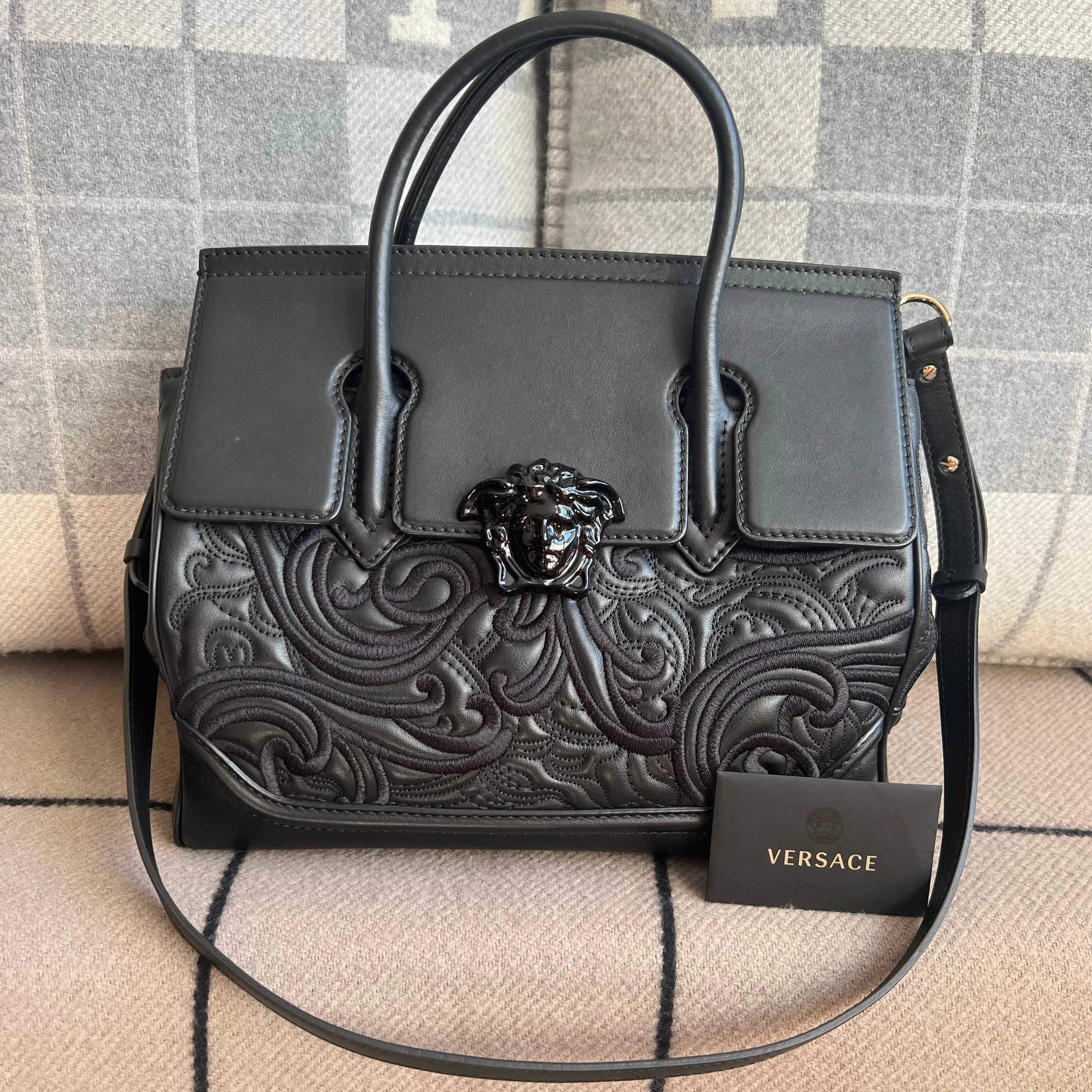 Bolsa Versace Palazzo Empire  Preta