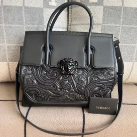 Bolsa Versace Palazzo Empire  Preta