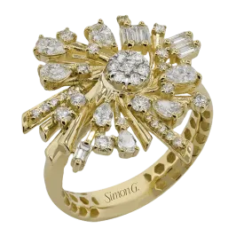 Cosmic Cluster Fashion Ring in 18k Gold with Diamonds