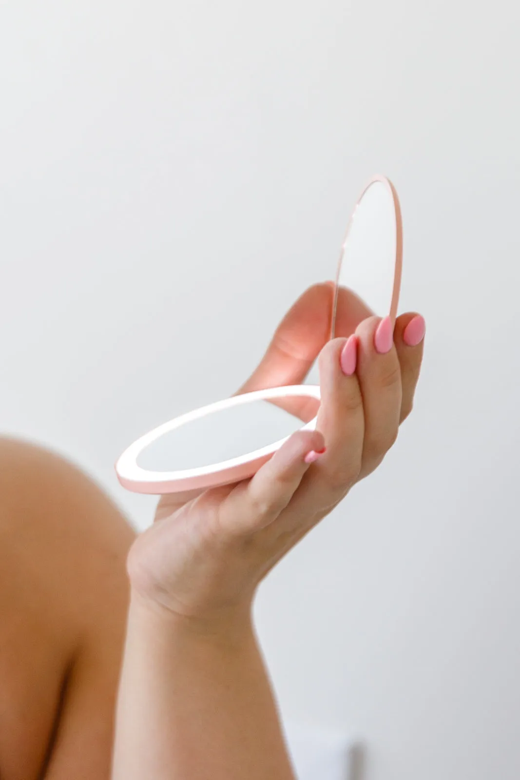 Double Take LED Compact Mirror in Pink