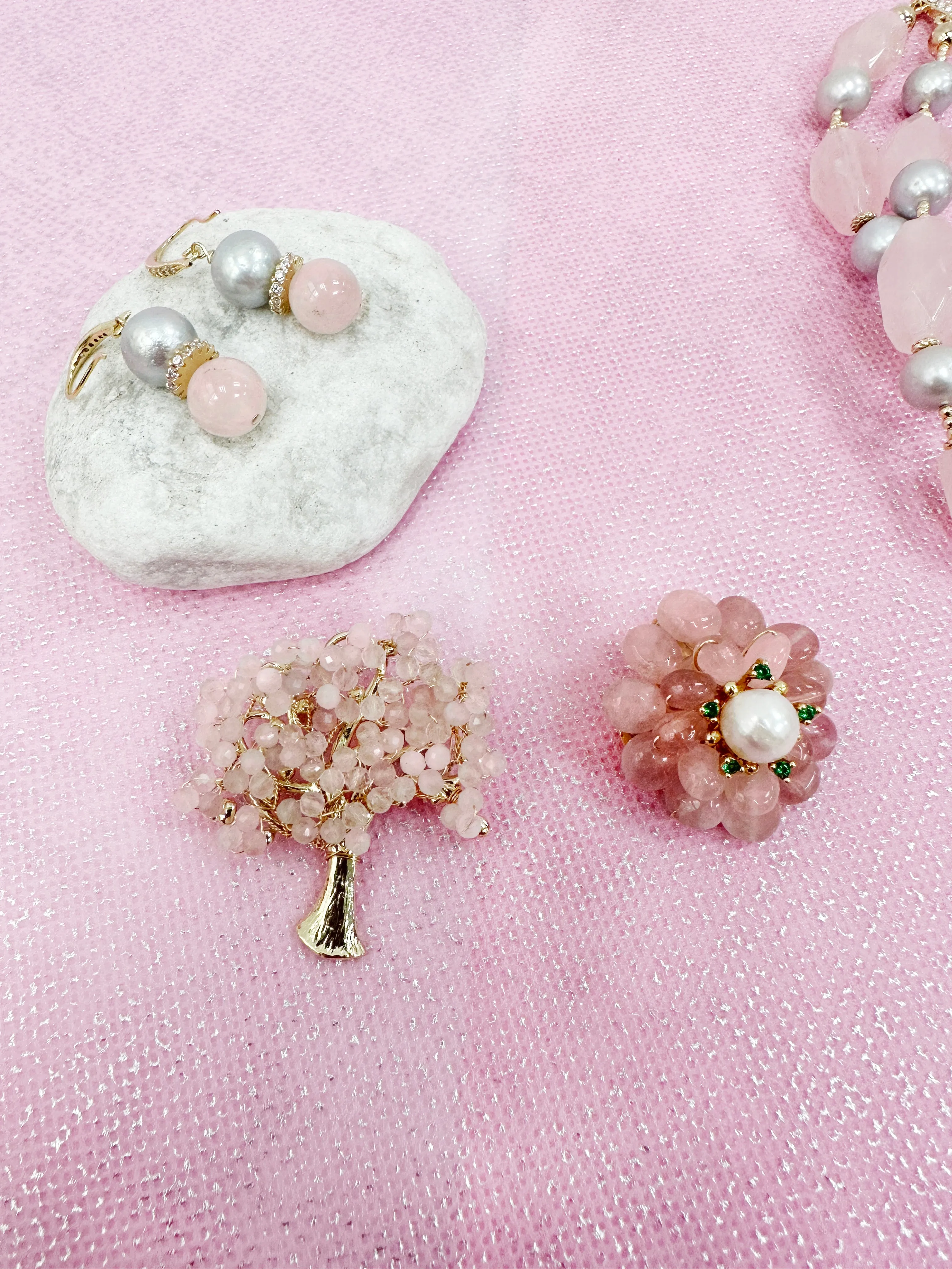 Flower Shaped Rose Quartz Brooch LP002