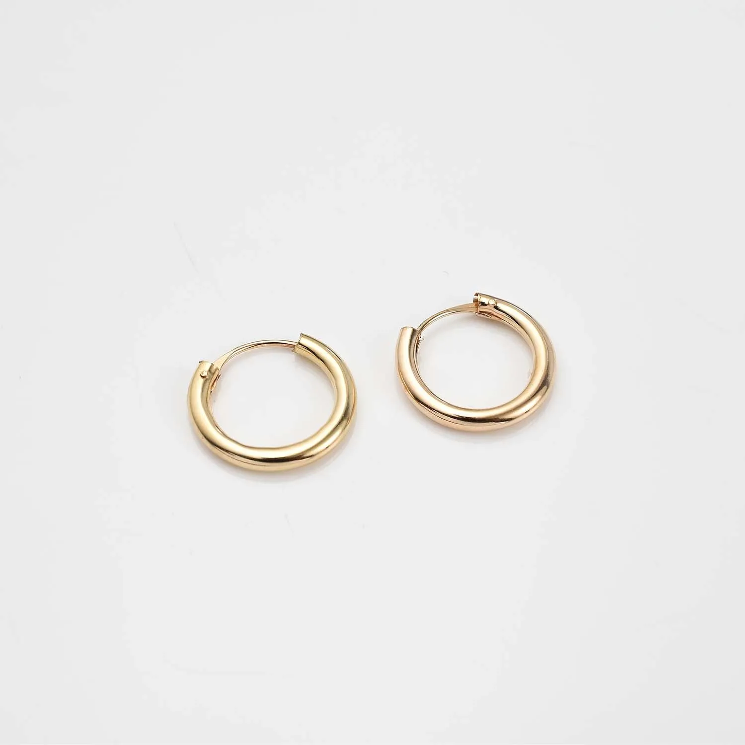 Molto Mini Hoops in 9K Gold