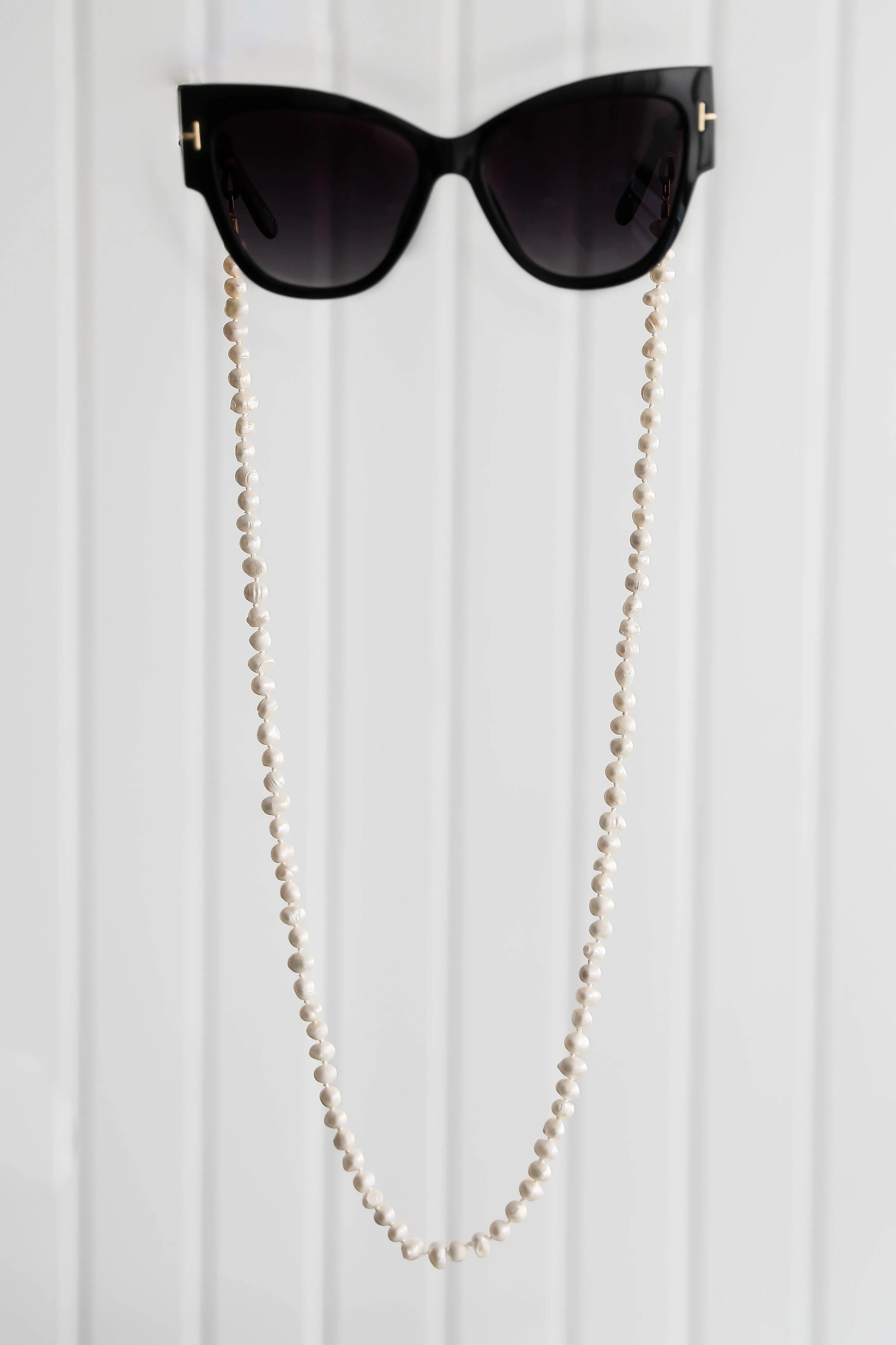 Pearls - Sunglasses Chain