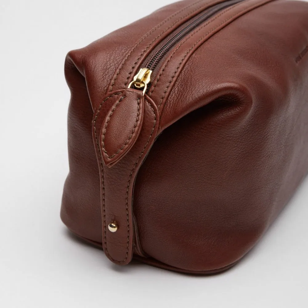 Toiletry Bag | Tino | Chestnut Leather